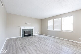 344 W Columbine Ln in Westfield, IN - Building Photo - Building Photo