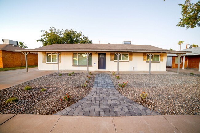 7312 E Wilshire Dr in Scottsdale, AZ - Building Photo - Building Photo