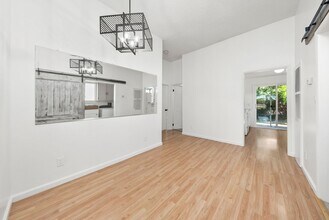 423 Lincoln St in Roseville, CA - Building Photo - Building Photo