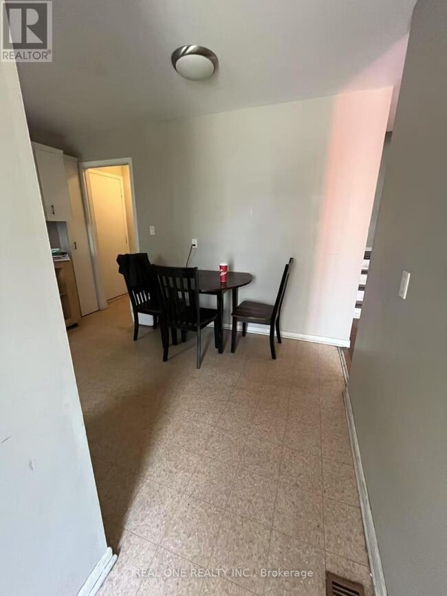 151 Calderwood Dr in Kingston, ON - Building Photo - Building Photo