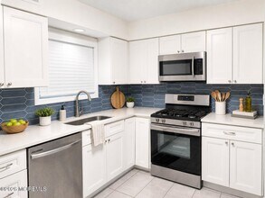162 Linden Ave in Highlands, NJ - Building Photo - Building Photo