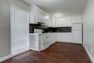 2013 Colquitt St in Houston, TX - Building Photo - Building Photo