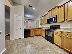 4237 Campus Hills Cir in Jacksonville, FL - Foto de edificio - Building Photo