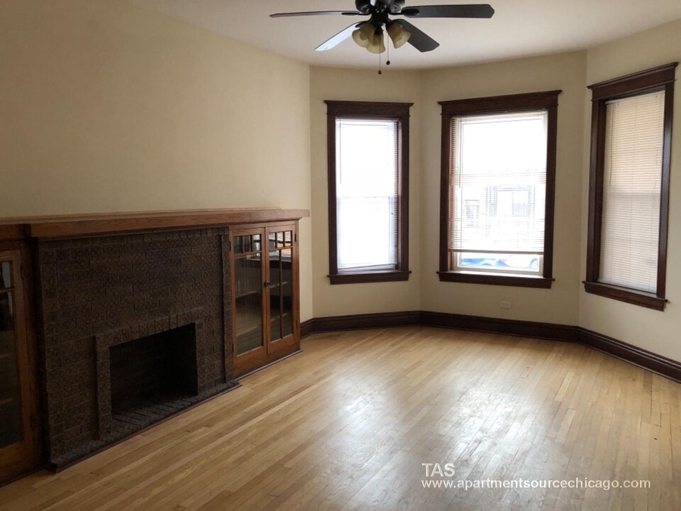 1434 W Addison St, Unit 2 in Chicago, IL - Foto de edificio