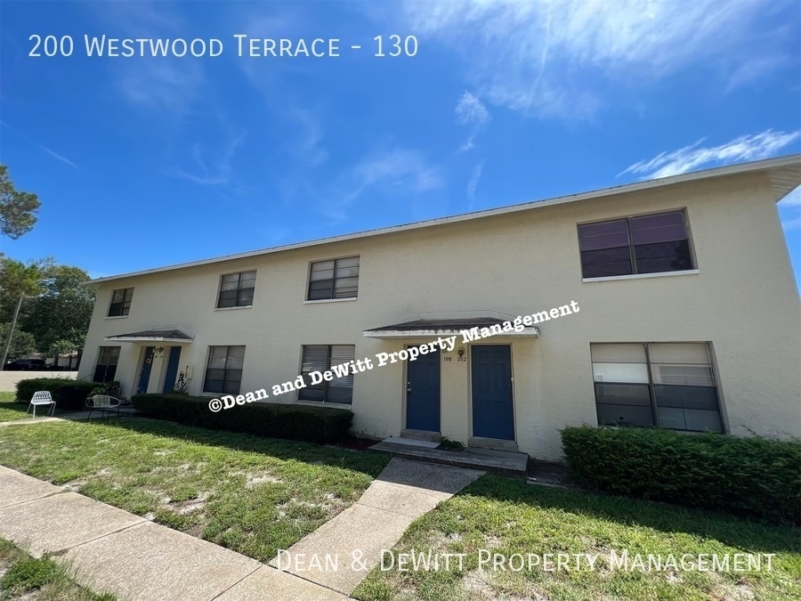 200 Westwood Terrace N in St. Petersburg, FL - Building Photo