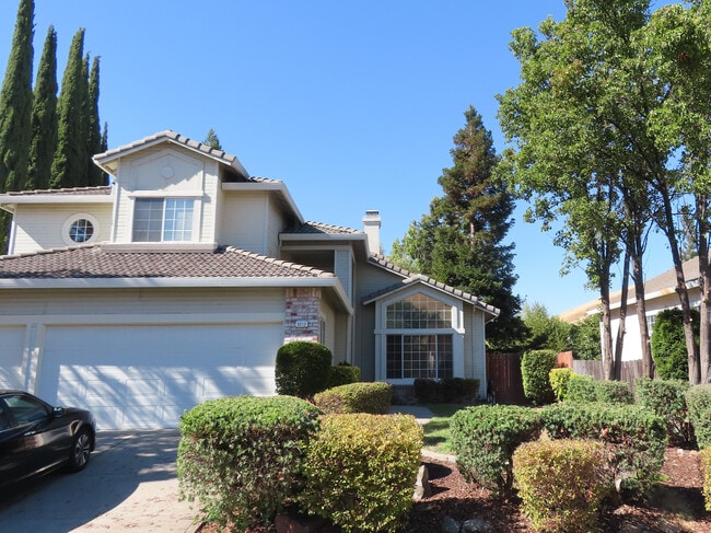 3212 Bear Creek Dr in Fairfield, CA - Foto de edificio - Building Photo