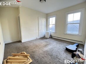 71 Holworthy St, Unit 1 in Cambridge, MA - Building Photo - Building Photo