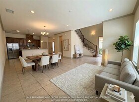 10555 Steinbeck Ln in Irving, TX - Building Photo