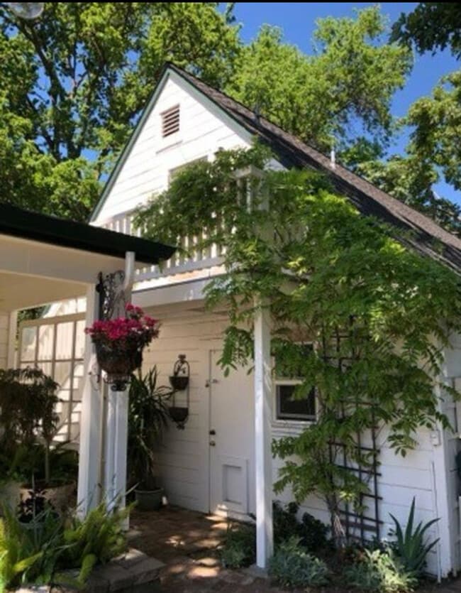 146 S Jackson Way, Unit #1