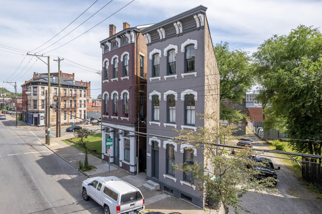 Kunst Apartments in Cincinnati, OH - Foto de edificio