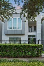 3204 Lamar St in Houston, TX - Building Photo - Building Photo