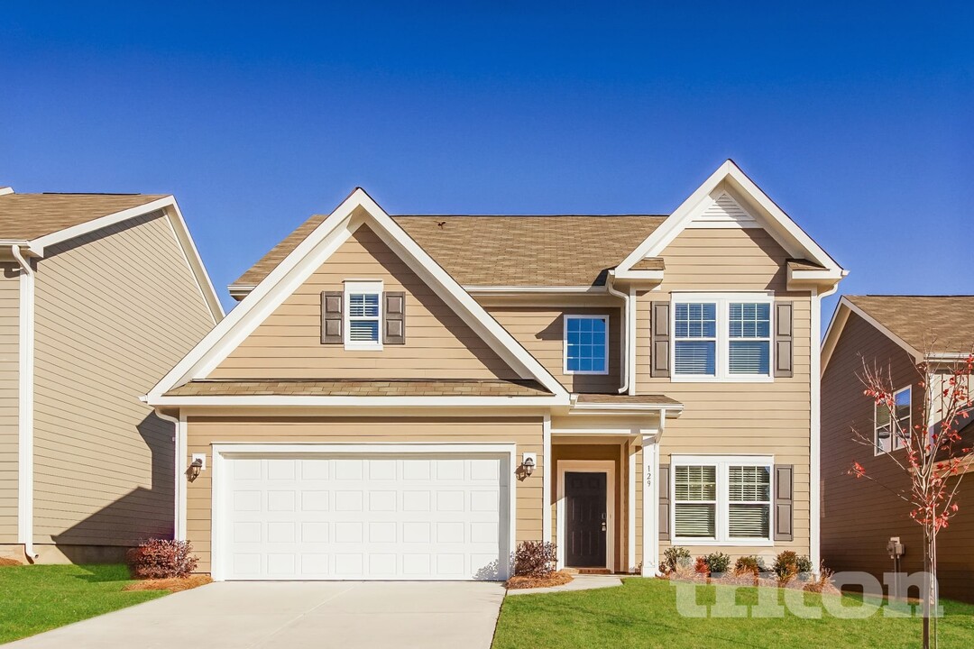 129 Queenshall Rd in Mooresville, NC - Building Photo