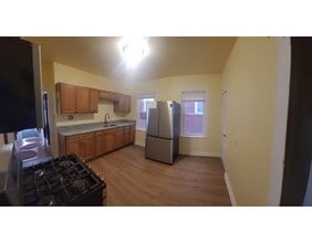 20 Peverell St-Unit -2 in Boston, MA - Building Photo - Building Photo