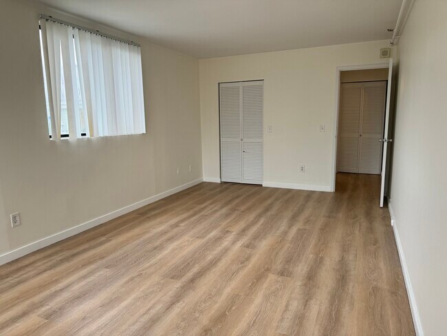 1731 Beacon St, Unit 301 in Brookline, MA - Building Photo - Building Photo