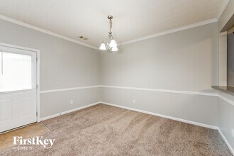 1715 W Taylor Ave in Atlanta, GA - Foto de edificio - Building Photo