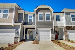 3853 Hayden Ln in Lake Norman of Catawba, NC - Building Photo