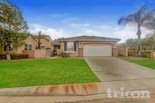 29810 Cottonwood Cove in Menifee, CA - Building Photo