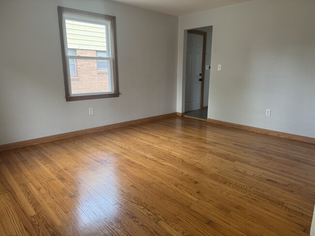 2223 Carney Ave in Rockford, IL - Building Photo - Building Photo