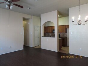 806 Walnut St in Burleson, TX - Building Photo - Building Photo