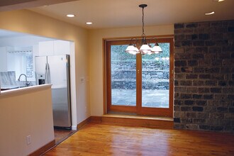 26 Hollis Ln in Croton-on-Hudson, NY - Building Photo - Building Photo