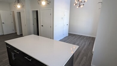 256-256 Balmoral St in Winnipeg, MB - Building Photo - Building Photo