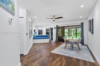 385 NW 36th Ave in Deerfield Beach, FL - Building Photo - Building Photo