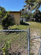 9900 NW 10th Ave in Miami, FL - Building Photo - Building Photo