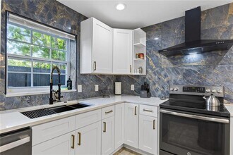 6822 S Wall St in Tampa, FL - Building Photo - Building Photo