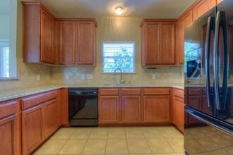 13600 Oystercatcher Dr, Unit 2242 in Austin, TX - Building Photo - Building Photo