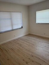 6013 NW 68th Terrace in Tamarac, FL - Building Photo - Building Photo
