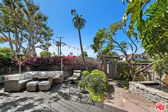 1216 Elm St in Los Angeles, CA - Building Photo - Building Photo