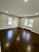 80 E 1st St in Deer Park, NY - Building Photo - Building Photo