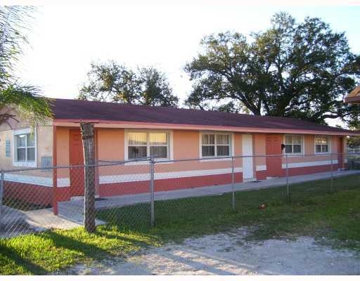 2053 Ali Baba Ave in Opa Locka, FL - Building Photo