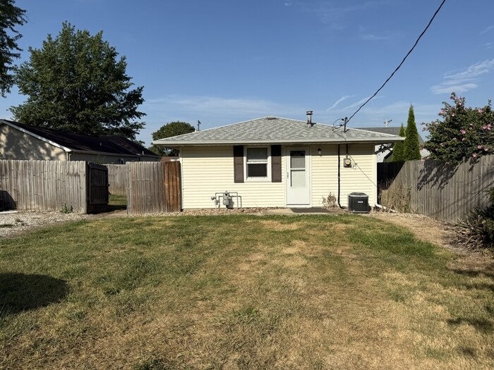 412 Harris St in Tremont, IL - Building Photo