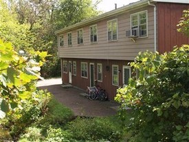71-75 31st St NW in Barberton, OH - Building Photo