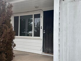 1016 Wilmoore Dr SE in Albuquerque, NM - Building Photo