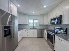 19001 Sterling Dr in Cutler Bay, FL - Building Photo - Building Photo