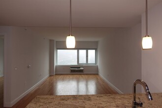 1700 Park Ave, Unit D-213 in Weehawken, NJ - Building Photo - Building Photo