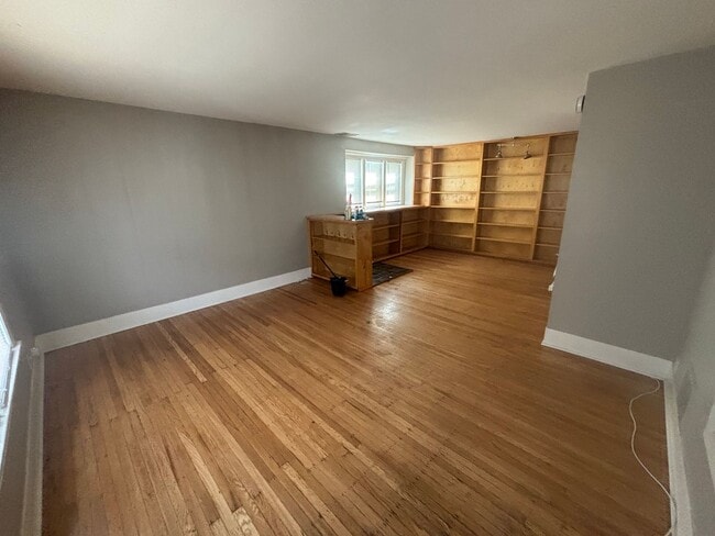 310 Crestwood Ave in Buffalo, NY - Building Photo - Building Photo