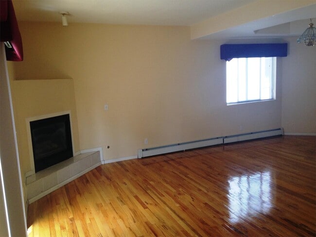 3683 Iris Ave in Boulder, CO - Building Photo - Building Photo