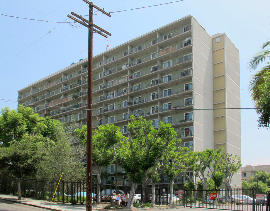 MacArthur Park Tower in Los Angeles, CA - Building Photo