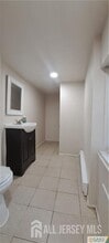 75 Redwood Ave in Edison, NJ - Building Photo - Building Photo
