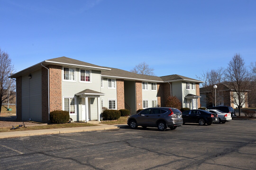 Riverfront Apartments in Brookville, IN - Foto de edificio