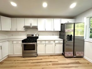 6174 Poketa Rd in Verona, PA - Building Photo - Building Photo