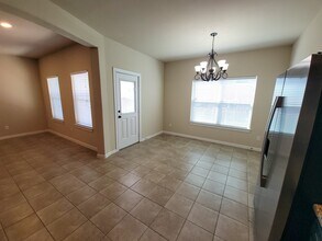 136 Bolero Way in Huntsville, TX - Building Photo - Building Photo