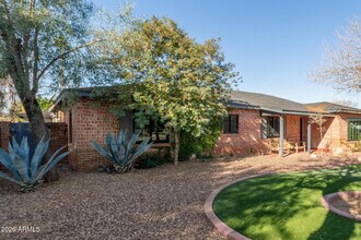 1519 W Flower Cir N in Phoenix, AZ - Building Photo - Building Photo