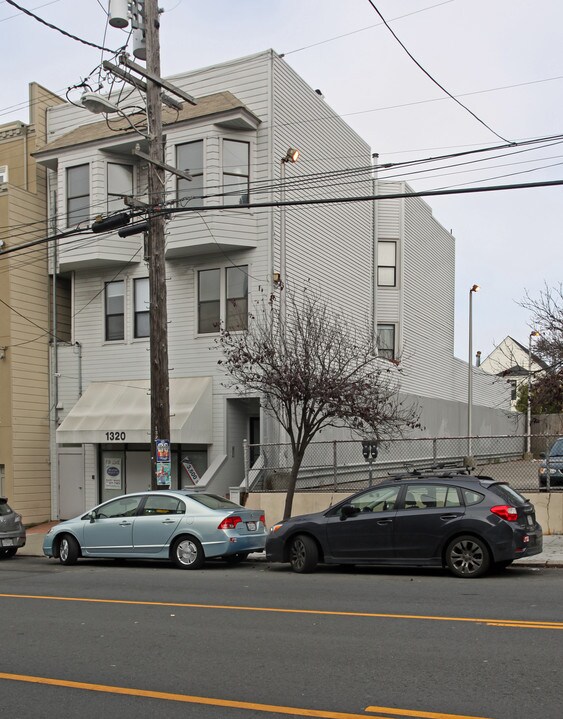 1318-1322 7th Ave in San Francisco, CA - Building Photo