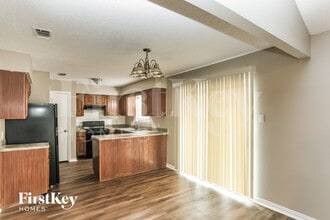 231 Myrtle Dr in Arlington, TX - Building Photo - Building Photo