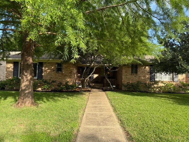 property at 7476 Walling Ln