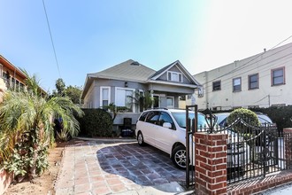 1800 S New England St in Los Angeles, CA - Building Photo - Other